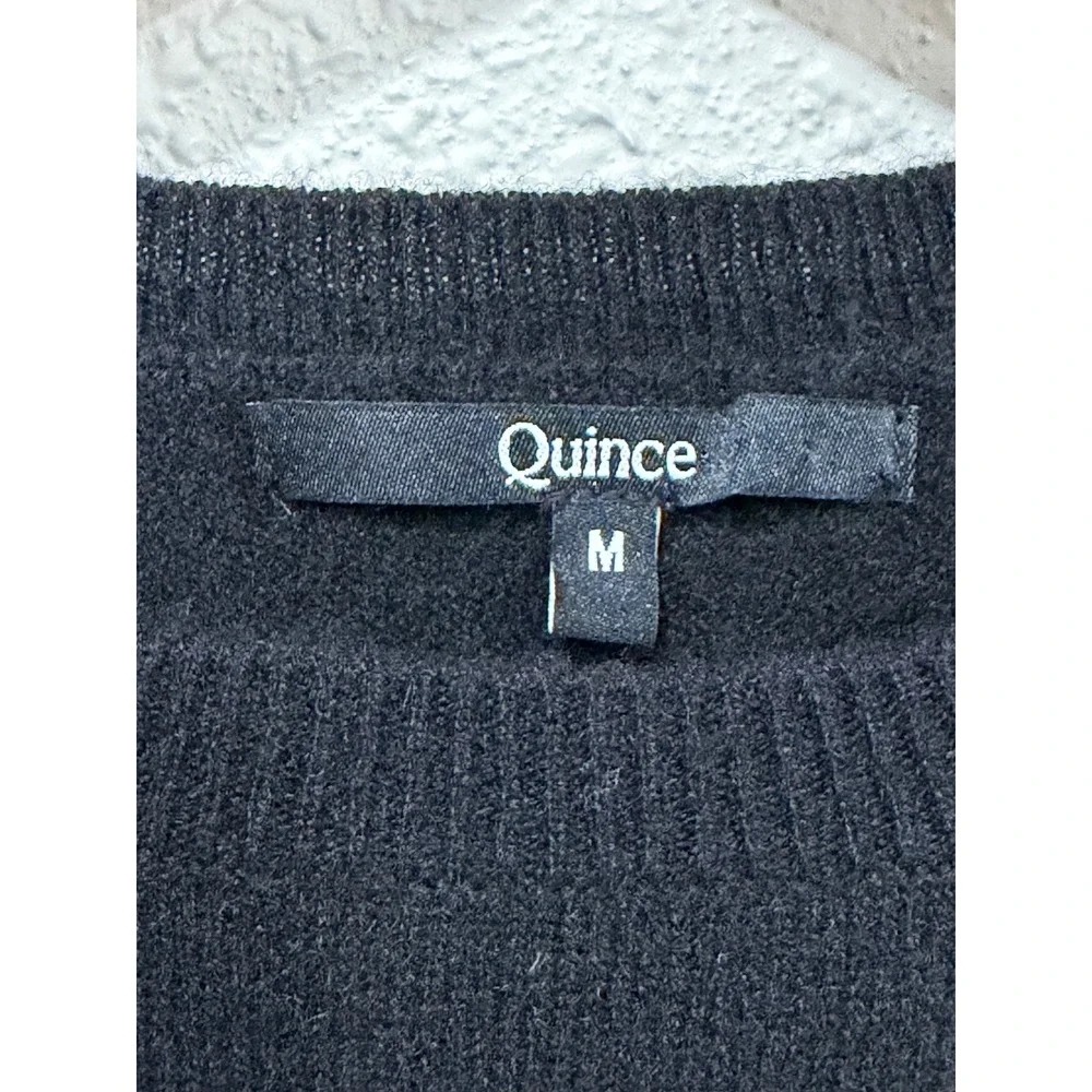 Quince Mongolian Cashmere Crewneck Sweater M Black Minimalist Chic Quiet Luxury